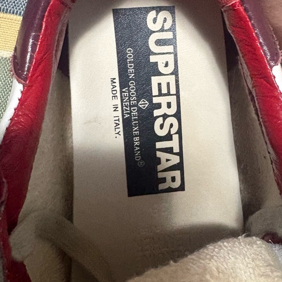 Golden Goose Women's Super-Star ice-gray suede star and red nappa heel tab - Picture 4 of 4